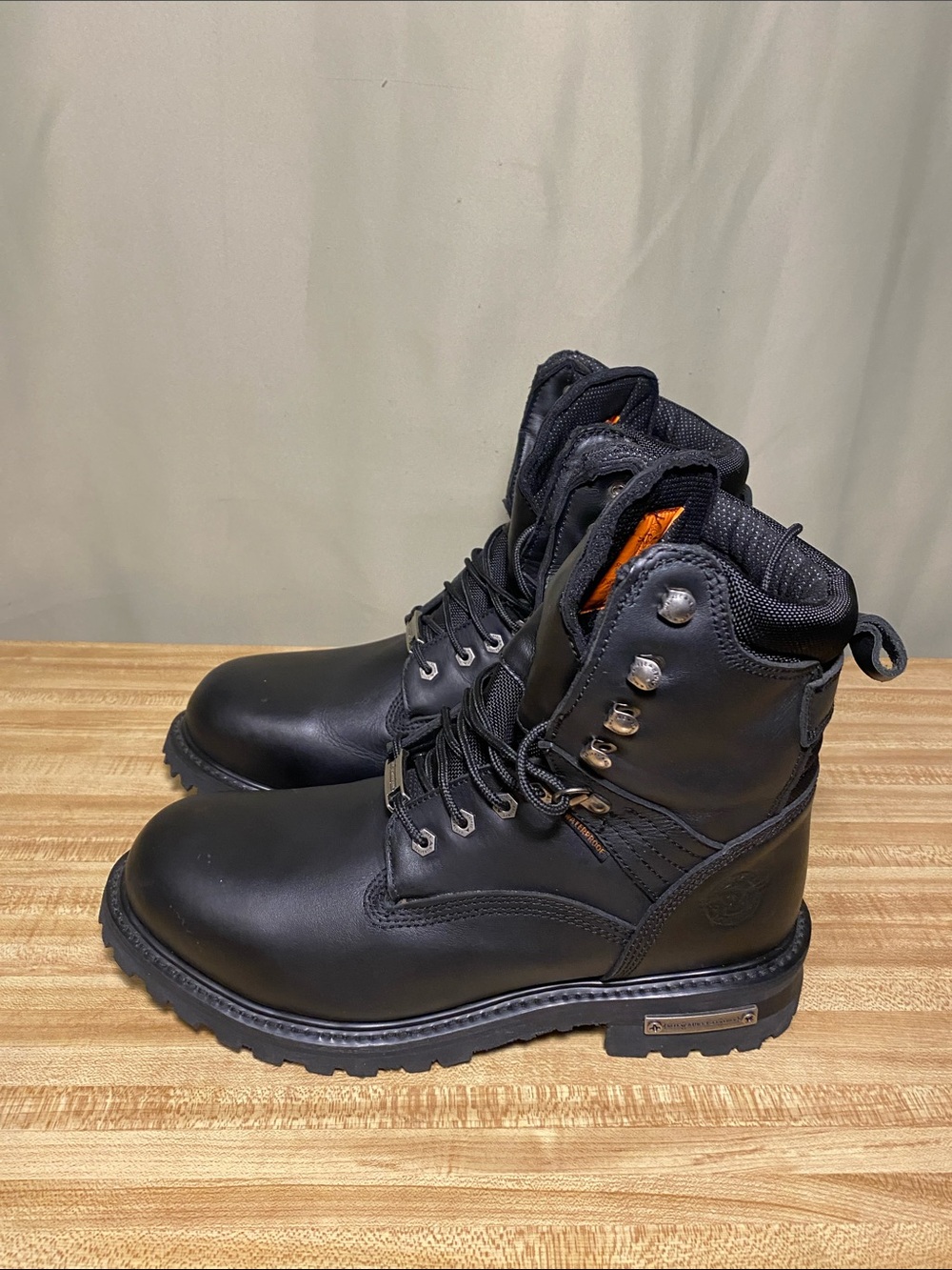 Milwaukee Leather Mens Black Lace to Toe  Heavy Duty Waterproof boots 9.5 EEE